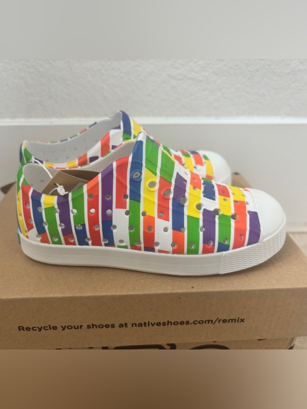 New Native Toddler Jefferson Print White/Multi Brick - Picture 3 of 8